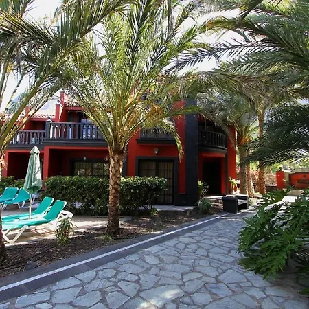 アパートホテル Punta Marina *